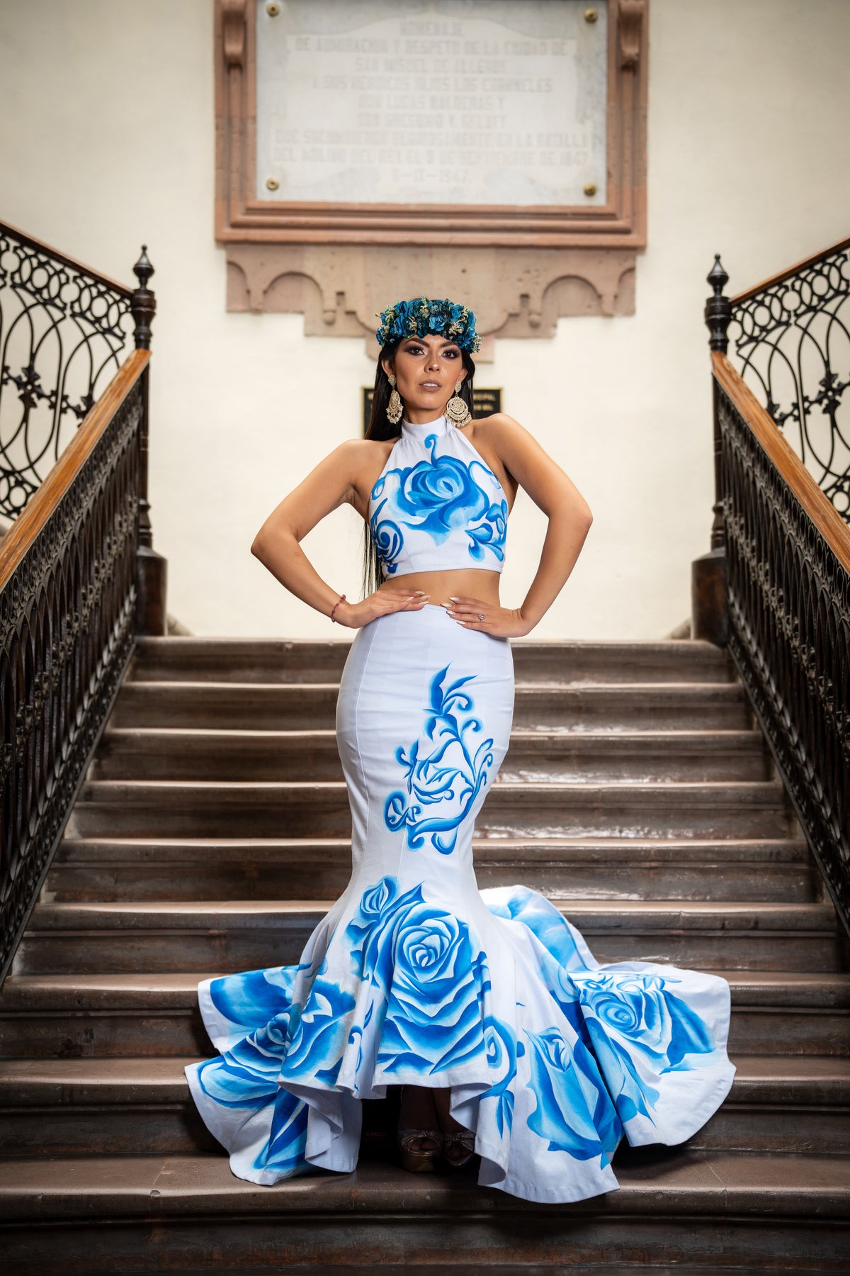 Falda rosas azules