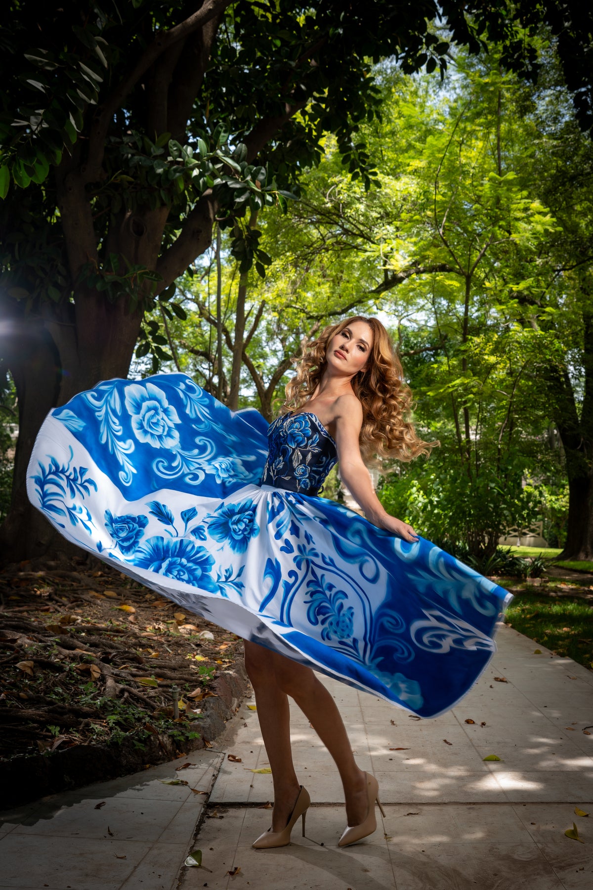 Falda xareni rosas azules
